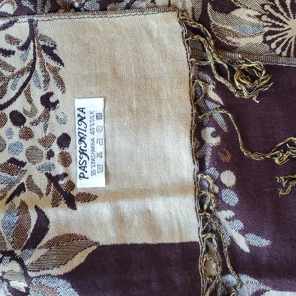 Pashmina - Picture 3 of 3